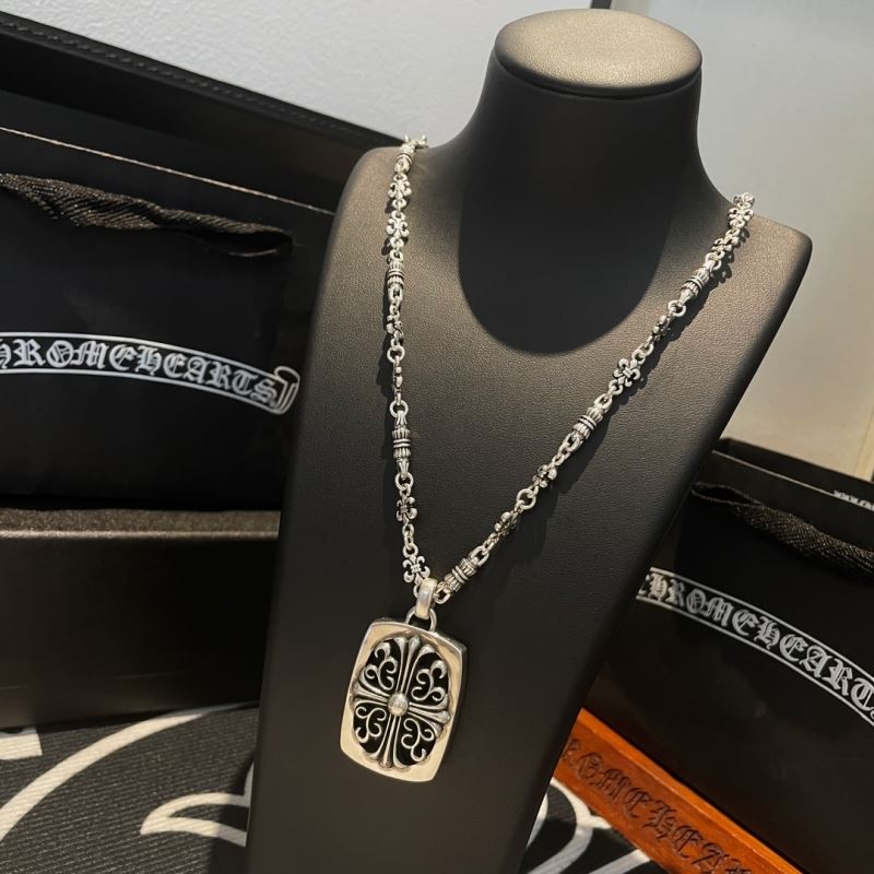 Ch*0me He**ts necklaces